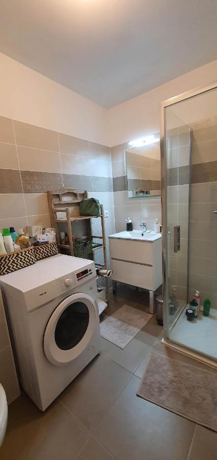 Appartement A 10 Min A Pied De La Plage De Nizza Exterior foto